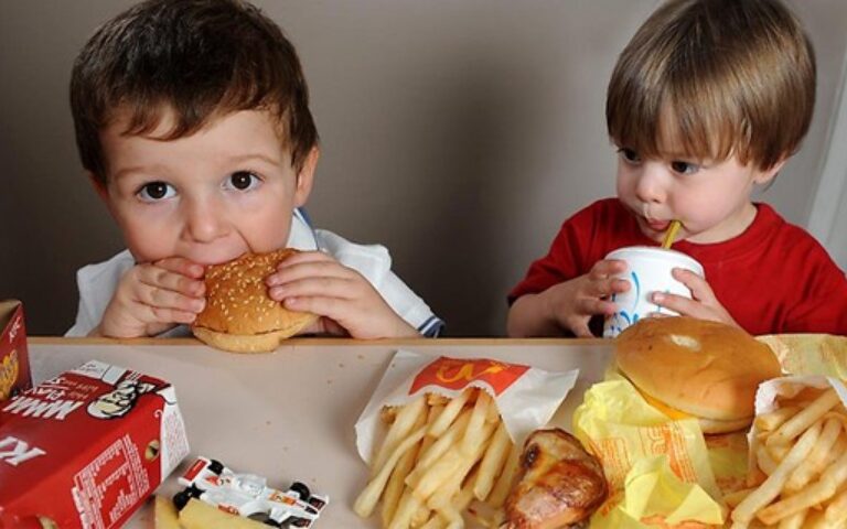 comida callejera y niños