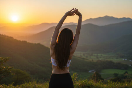 Persona estirándose al amanecer